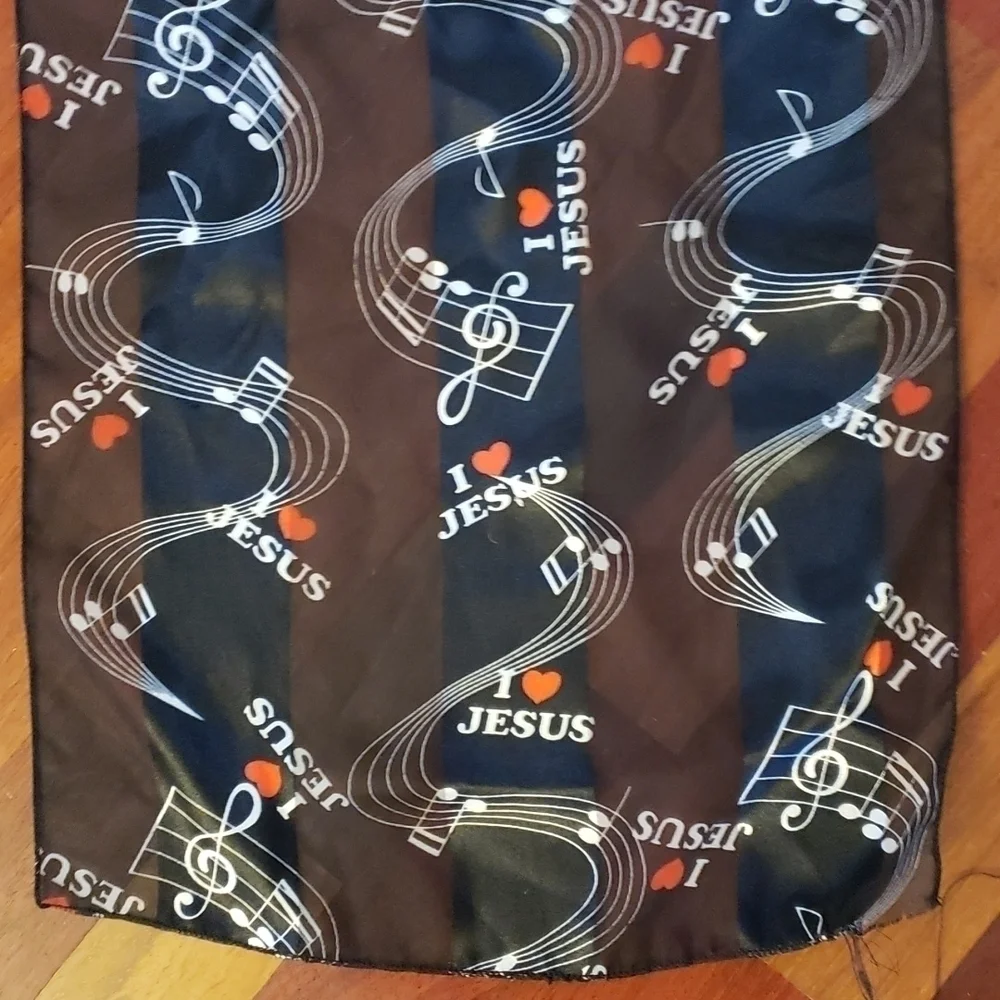 SCARF I ❤ (love) Jesus With Musical Design Black White & Red 60